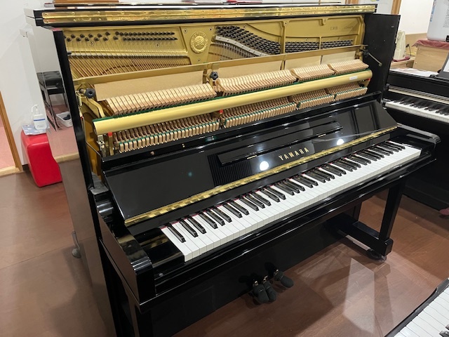 yamaha-u30bl-05